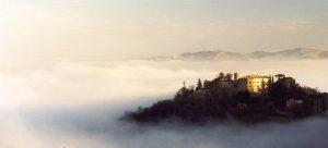 Montegridolfo nell'entroterra di Rimini