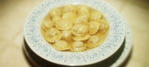 cappelletti in brodo