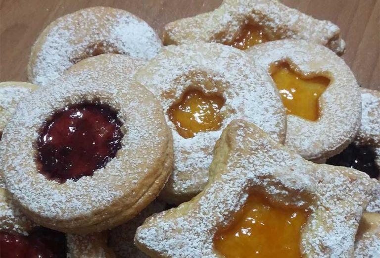 Biscotti con la marmellata