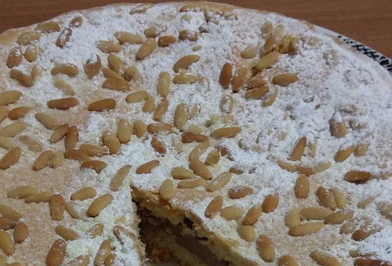 Torta della nonna con crema alla Nutella