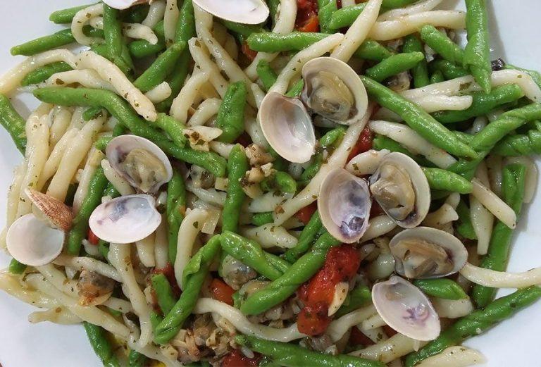 Strozzapreti con le vongole